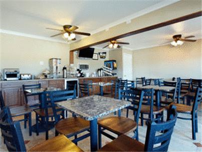 Travelodge Ломпок Ресторан фото